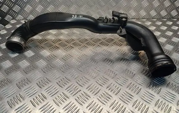Volkswagen PASSAT B5.5 Intercooler hose/pipe 8E0145762B 3B0145762B 8E0145840