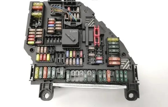 BMW 5 F10 F11 Fuse module 9238195
