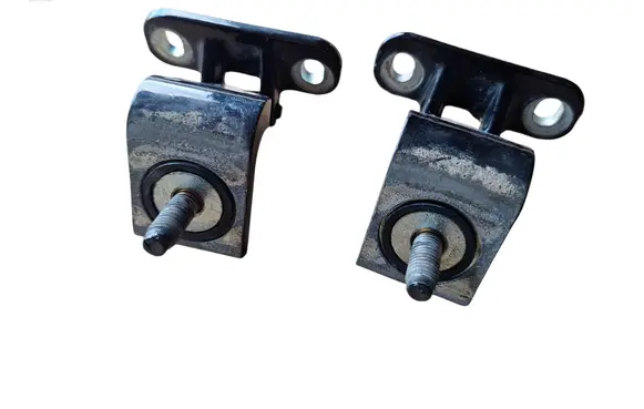 Volkswagen PASSAT B8 Tailgate/trunk/boot hinge 8V3827299A