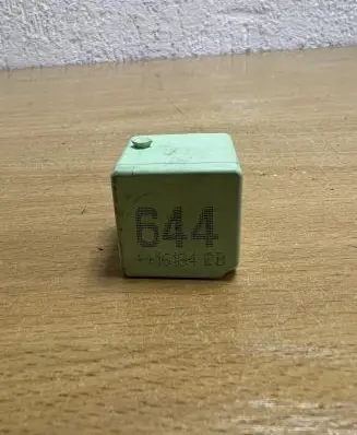 Volkswagen Sharan Other relay 4H0951253 D9840