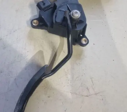 Renault Megane II Accelerator throttle pedal 8200153270