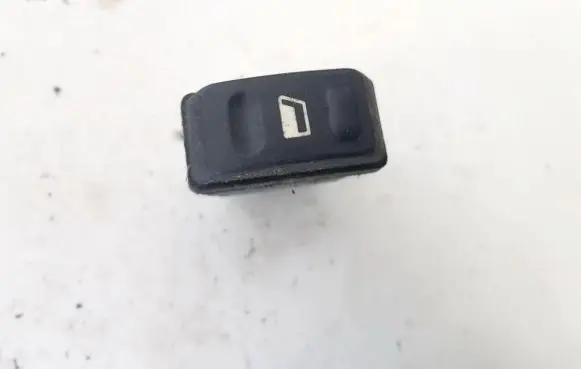 Citroen Xsara Picasso Electric window control switch 22681