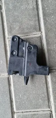 Mitsubishi Outlander Headlight/headlamp mounting bracket
