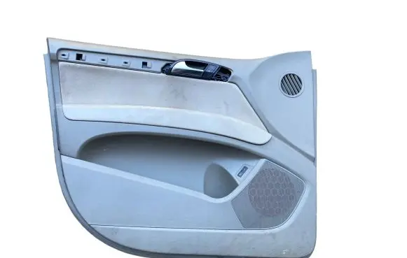 Audi Q7 4L Front door card panel trim