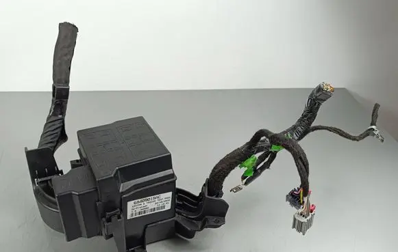 Jeep Compass Fuse module 68409015AC 00500