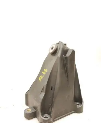 Mercedes-Benz S W222 Engine mounting bracket A2762232004