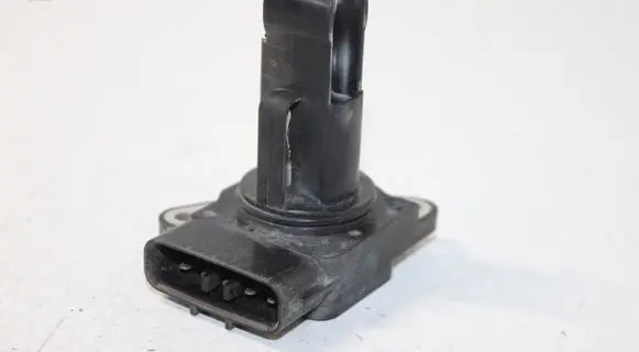 Toyota Hilux (AN10, AN20, AN30) Mass air flow meter 222040L010