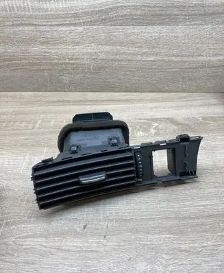 Audi A6 S6 C6 4F Dashboard side air vent grill/cover trim 4F1820901B