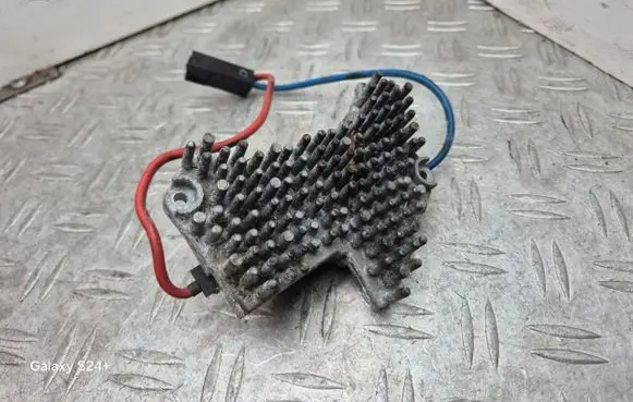 Chrysler Crossfire Heater blower motor/fan resistor 2108206210
