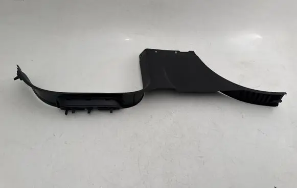Volkswagen Touareg II Rear sill trim cover 7P6853369