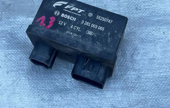 Fiat Doblo Glow plug pre-heat relay 55250747 20180417 0281003065