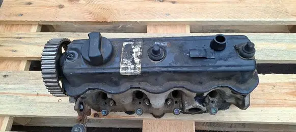 Audi 80 90 S2 B4 Engine head 