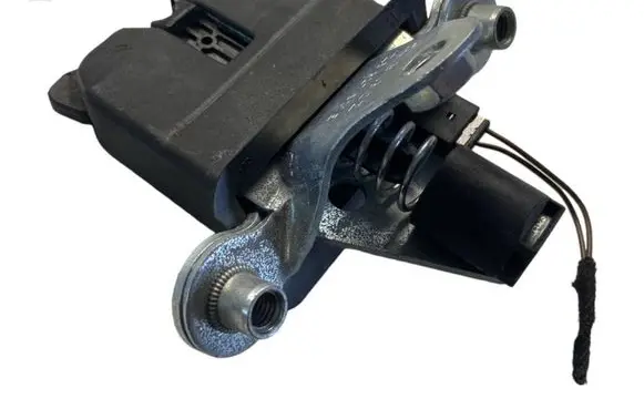 Skoda Octavia Mk2 (1Z) Tailgate/trunk/boot lock/catch/latch 1Z5827501E BN3CZ