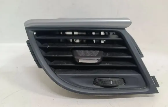 Opel Zafira C Dashboard side air vent grill/cover trim