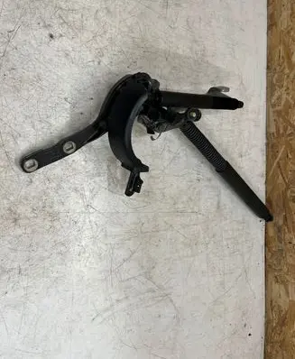 BMW 5 F10 F11 Tailgate strut 7266350 7210557