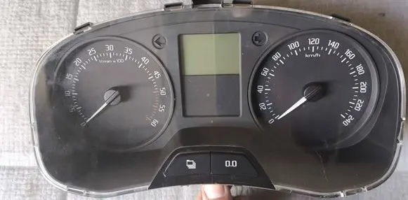 Skoda Fabia Mk2 (5J) Speedometer (instrument cluster) VD1048140 5J0920800D 01073944057