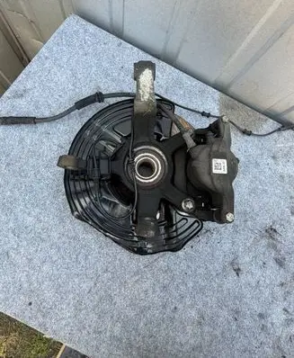 Mercedes-Benz B W246 W242 Front wheel hub spindle knuckle
