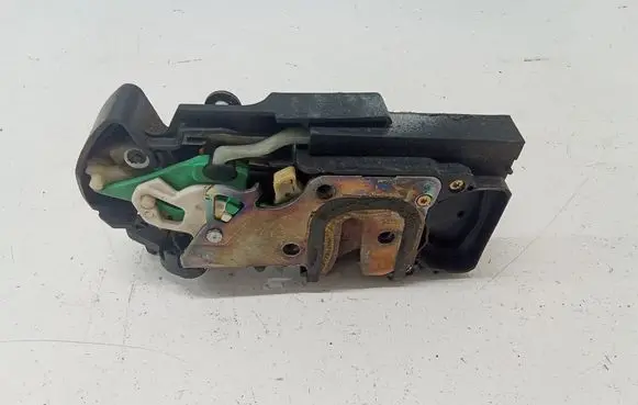 Opel Frontera B Rear door lock 16637561