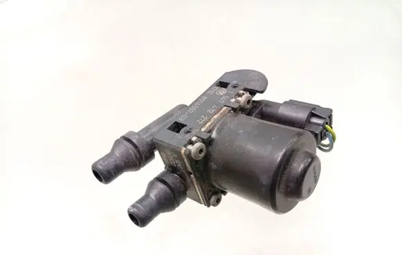 BMW 1 F20 F21 Coolant heater control valve 8514557