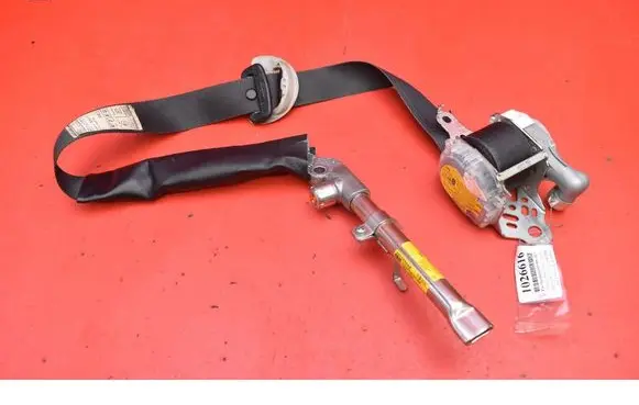 Subaru Outback Front seatbelt 7S2610-P