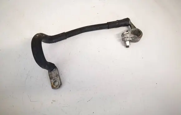 Volkswagen PASSAT B6 Positive cable (battery) 