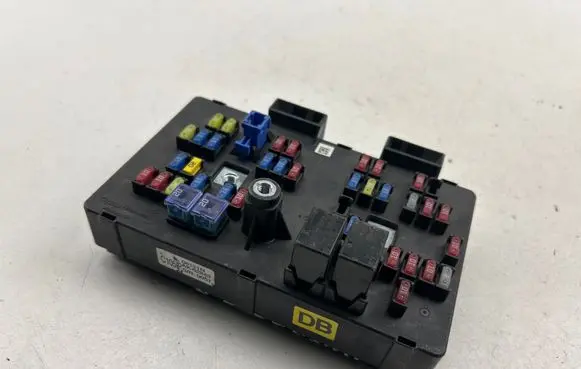 Opel Antara Fuse module AK62243 0051