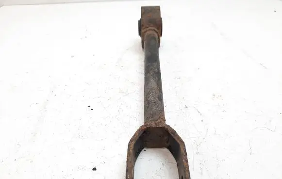Rear control arm