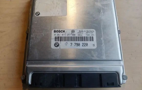 BMW X5 E53 Engine control unit/module 7790220