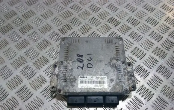 Renault Megane II Engine control unit/module 8200153946 0281010556