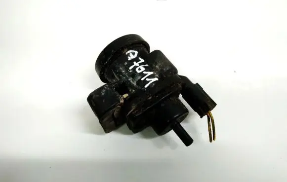 Mercedes-Benz C W203 Turbo solenoid valve A0005450427