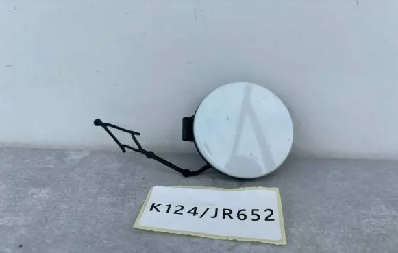 Volkswagen Golf VIII Front tow hook cap/cover 5H0807241