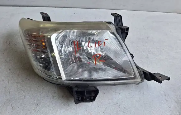 Toyota Hilux (AN10, AN20, AN30) Headlight/headlamp
