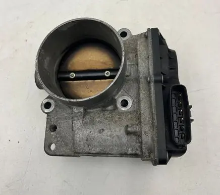 Volvo V70 Throttle valve 30711551 061005