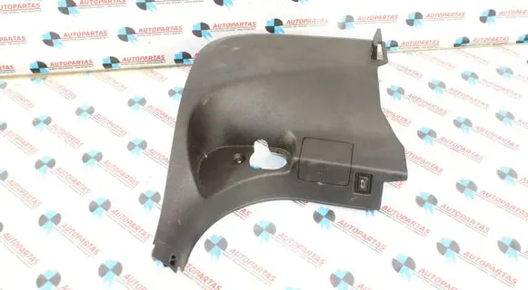 Foot area side trim
