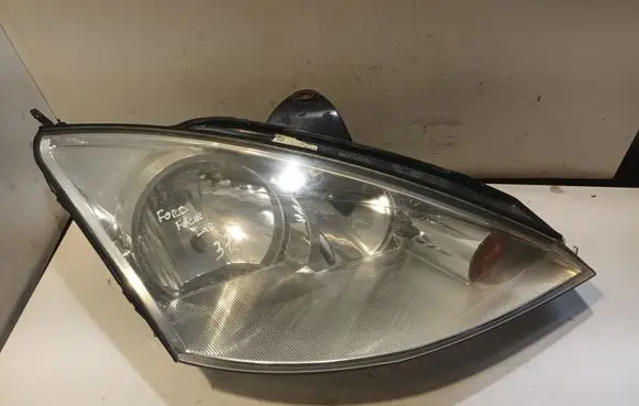 Ford Focus Headlight/headlamp 2M5113W029BF