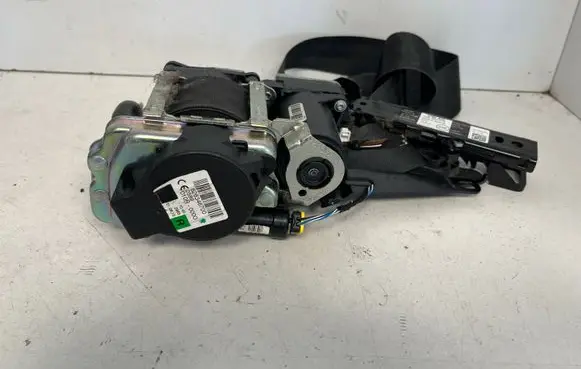 Volkswagen PASSAT B8 Front seatbelt 3G0857737