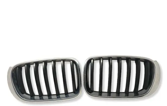 BMW X3 F25 Front grill 7338572 7338571