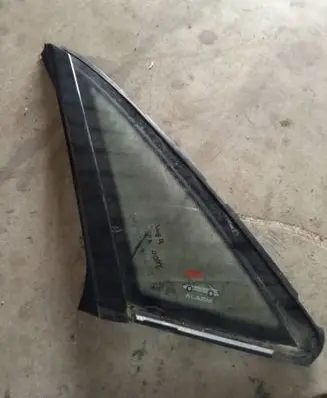 Audi A8 S8 D2 4D Rear side window 4D0845299