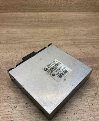 BMW 3 E90 E91 Voltage converter/converter module 9253208 8ES00947921