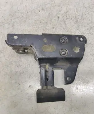 Audi A6 S6 C6 4F Engine bonnet/hood lock/latch loop/hook 4F0823480