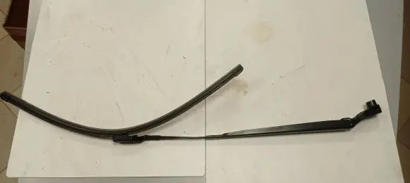 Buick Encore I Windshield/front glass wiper blade 42670578