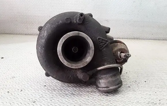 Audi A6 S6 C4 4A Turbo 046145703G