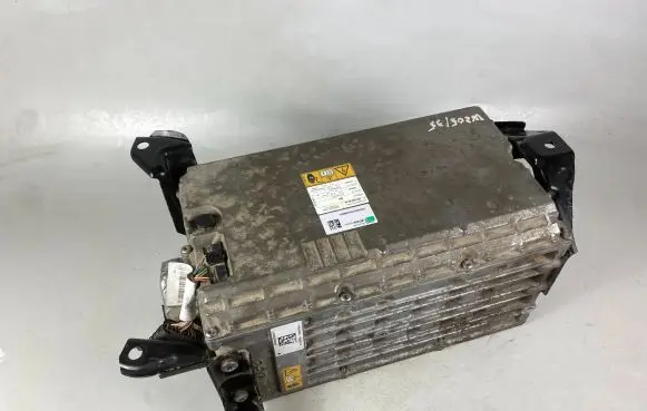 Mercedes-Benz C W205 Hybrid / electric car battery A7893400503