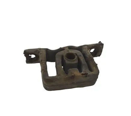 Audi A3 S3 8L Muffler mount bracket/holder 
