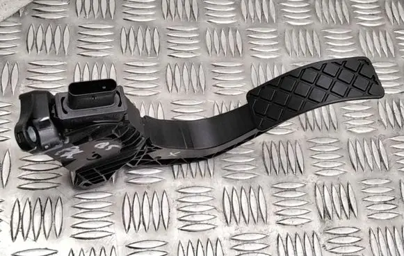 Audi Q5 SQ5 Accelerator throttle pedal 8W1723523
