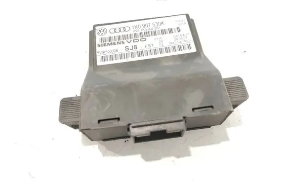 Volkswagen Golf V Gateway control module 1K0907530K 1K0907951