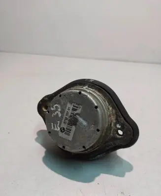 BMW X5 E53 Engine mount bracket 6750727