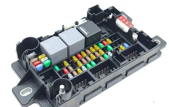 Land Rover Range Rover Evoque L551 Fuse module K8D214N030AD 01122019 59CC12J06B