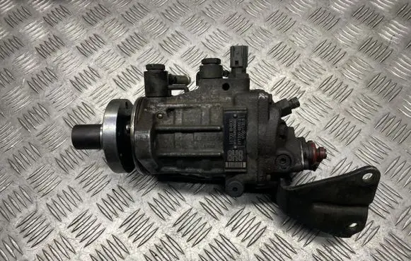 Nissan X-Trail T30 Fuel injection high pressure pump 167008H800 07D017308 09730000504