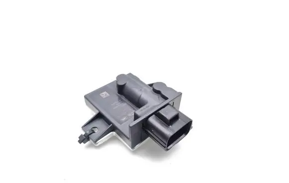 Jaguar XE Fuel injection pump control unit/module FK72-9D370-AD